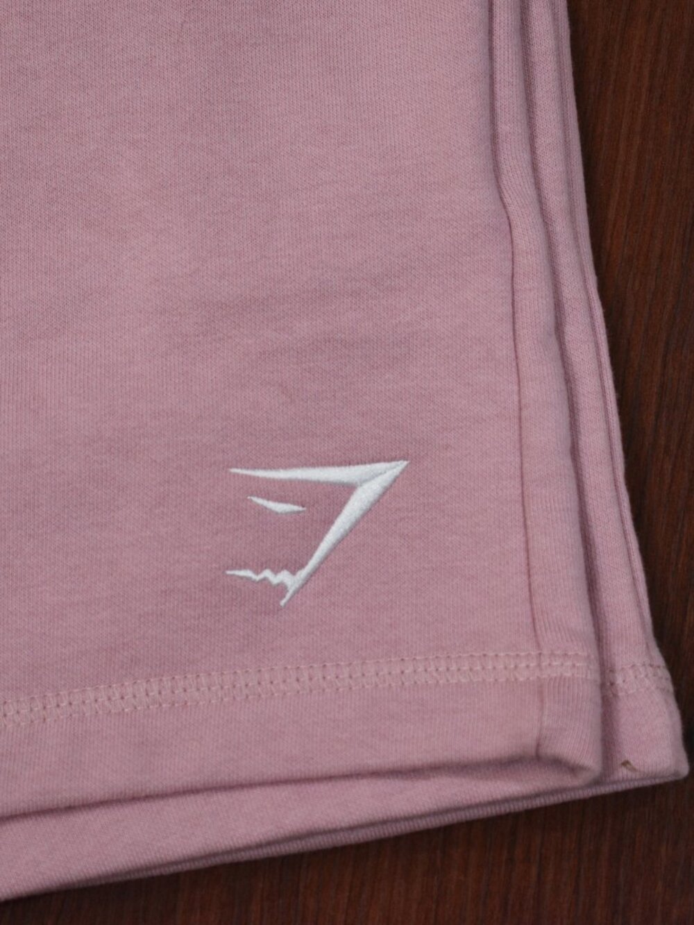 Gymshark Crest 7” Shorts Pink NWT Slim Fit - Size M - Picture 4 of 6